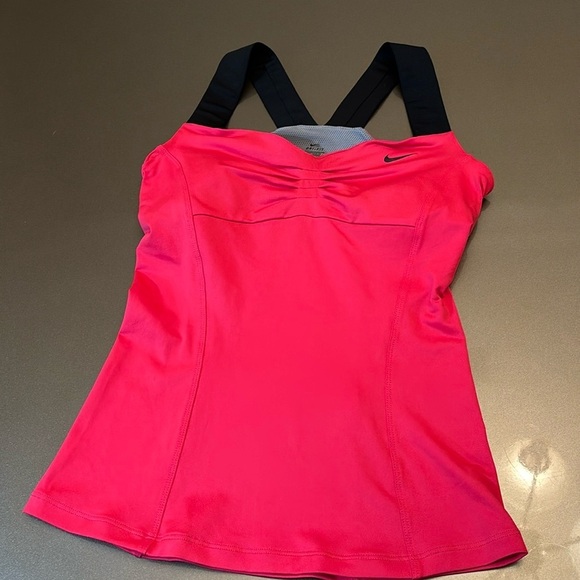 Ladies NIKE TANK - Picture 3 of 7